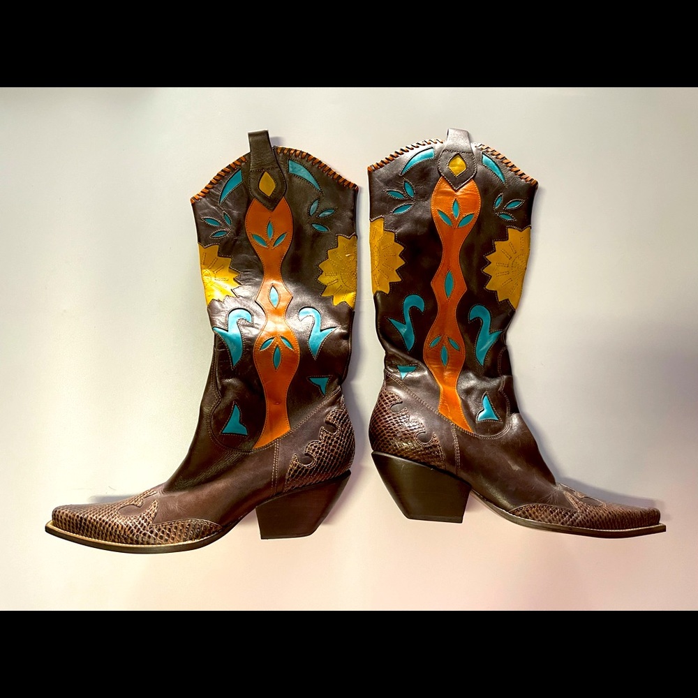 NEW. BCBG Women's Leather Cowboy BROWN Boot